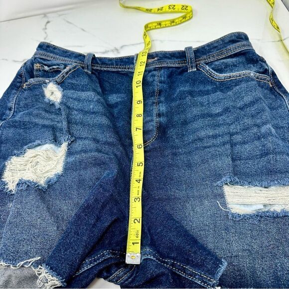 Hollister Curvy Ultra High-rise Mom Shorts- Size 9 - Picture 12 of 13